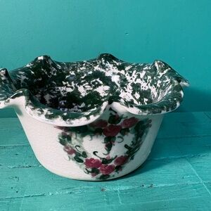 Elegant Green and White Ceramic Bowl with Floral Accents
